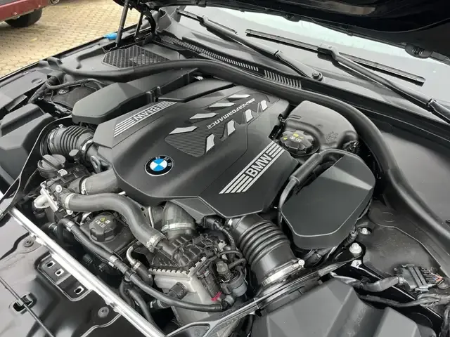 BMW M850