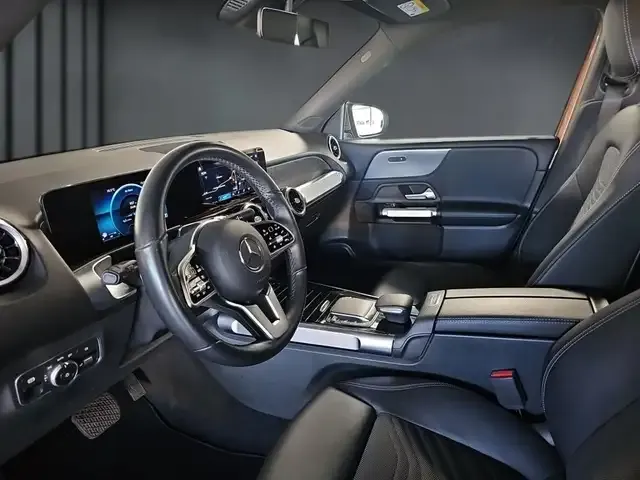 Mercedes-Benz GLB 200