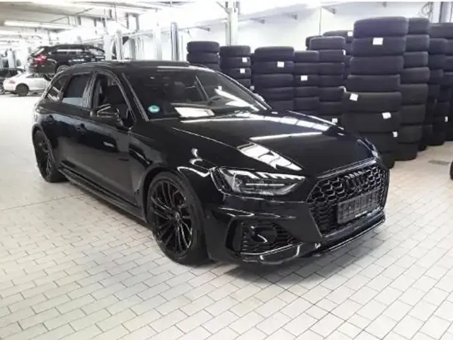 Audi RS4