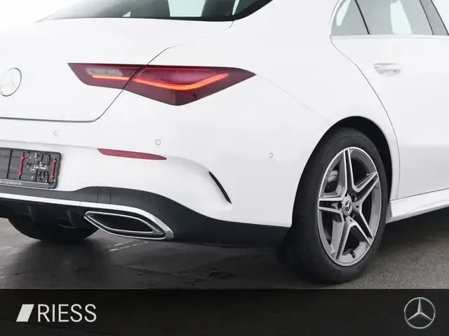 Mercedes-Benz CLA 200