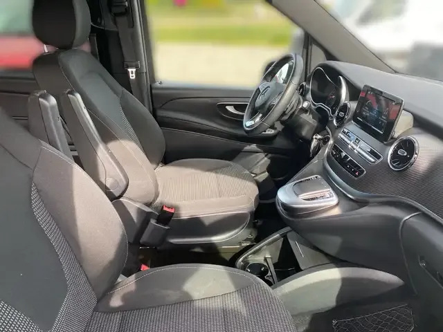Mercedes-Benz V 250