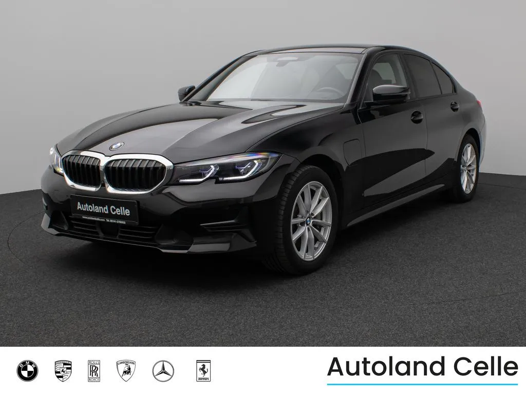 BMW 330