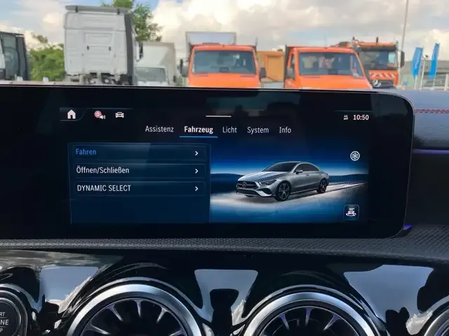 Mercedes-Benz CLA 200
