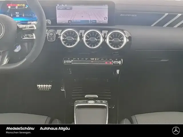 Mercedes-Benz CLA 45 AMG
