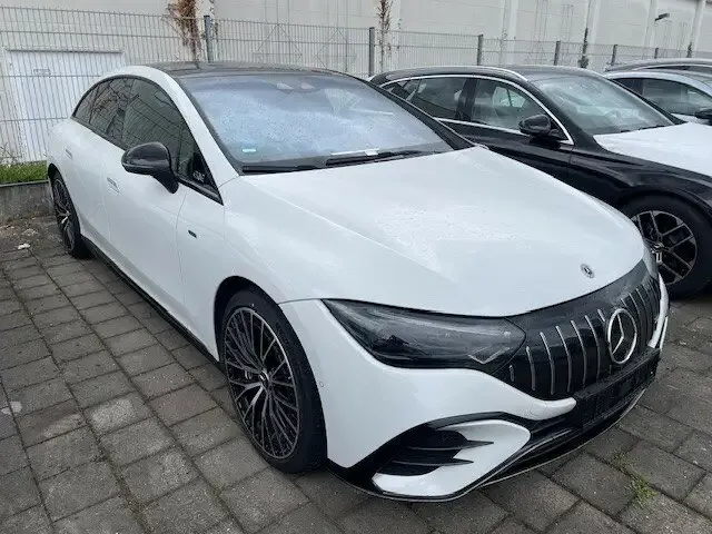 Mercedes-Benz EQE 43