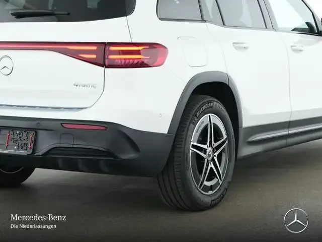Mercedes-Benz EQB 300
