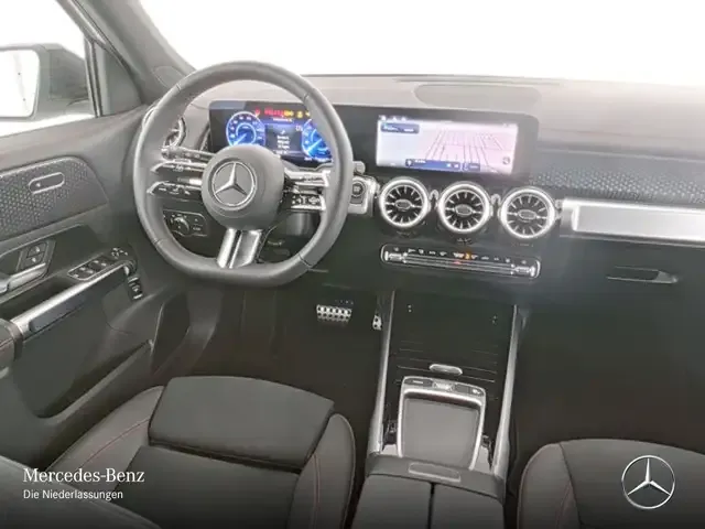 Mercedes-Benz EQB 300