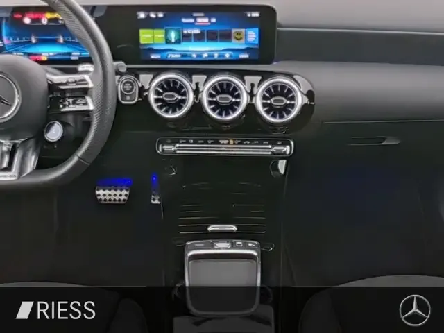 Mercedes-Benz A 35 AMG