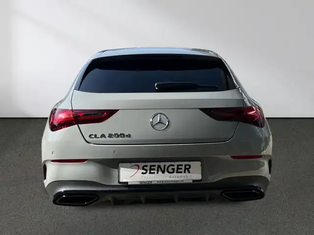 Mercedes-Benz CLA 200