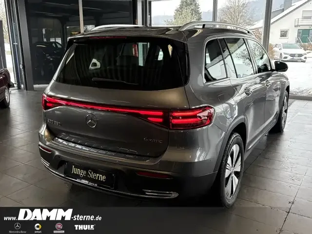 Mercedes-Benz EQB 350