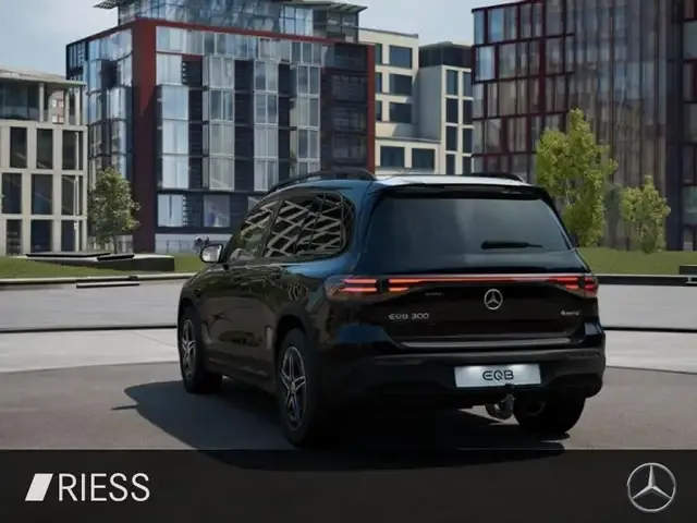 Mercedes-Benz EQB 300