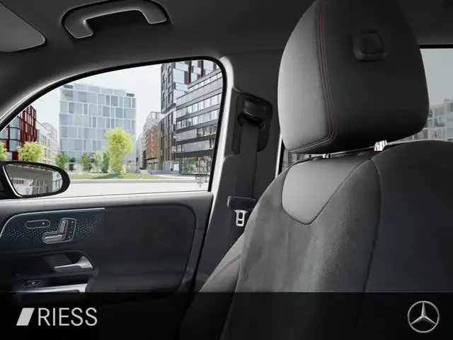 Mercedes-Benz EQB 300