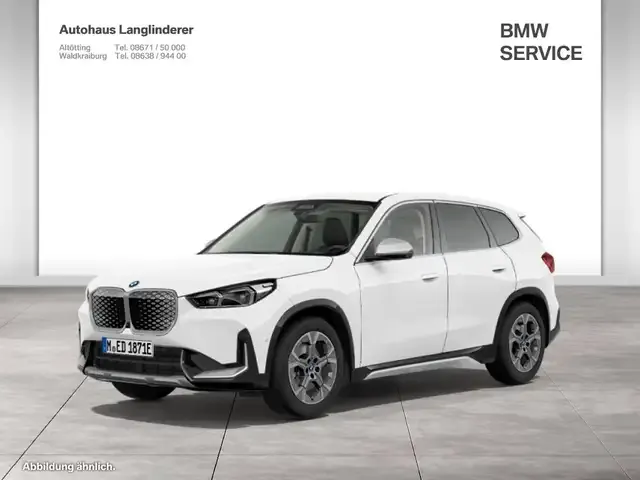 BMW iX1