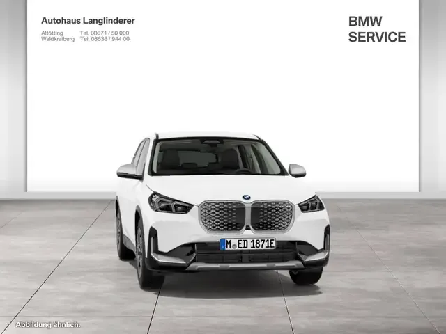 BMW iX1