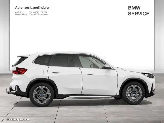 BMW iX1