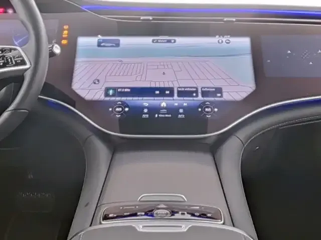 Mercedes-Benz EQE 300