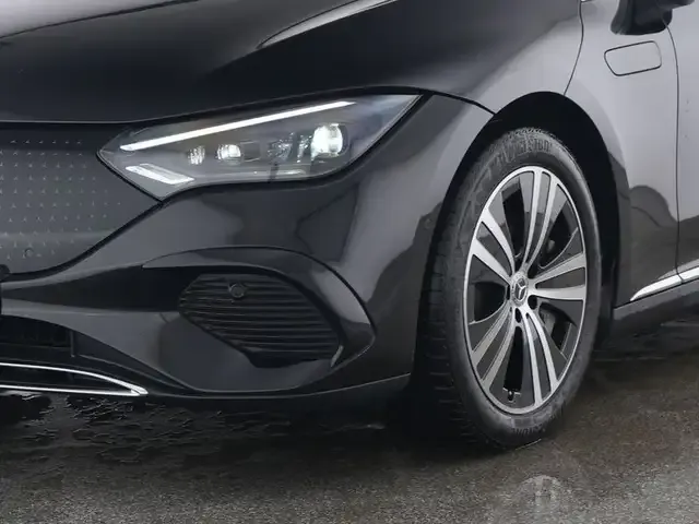 Mercedes-Benz EQE 300