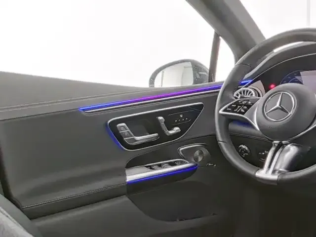 Mercedes-Benz EQE 300