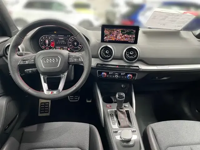 Audi SQ2