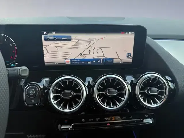 Mercedes-Benz GLA 200