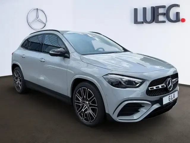 Mercedes-Benz GLA 200