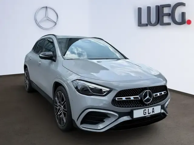 Mercedes-Benz GLA 200