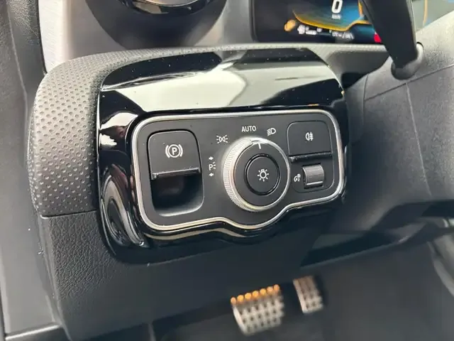 Mercedes-Benz A 35 AMG