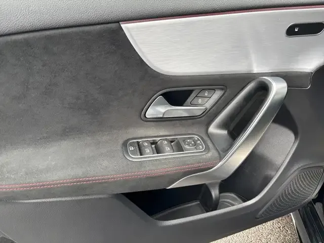 Mercedes-Benz A 35 AMG