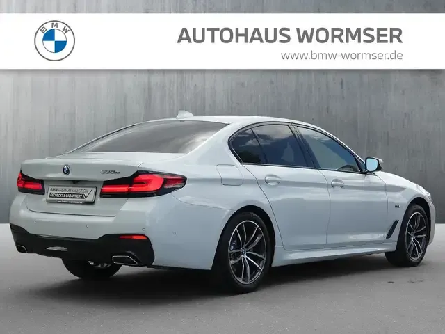 BMW 530