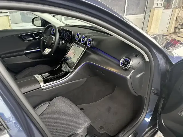 Mercedes-Benz C 220