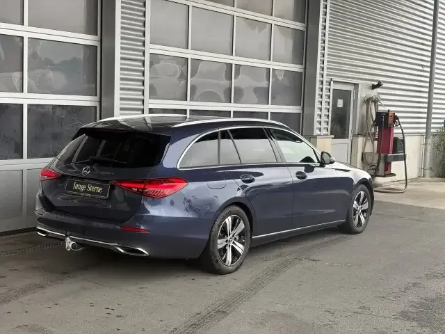 Mercedes-Benz C 220