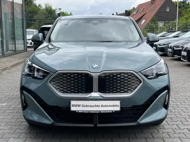 BMW iX2
