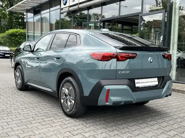 BMW iX2