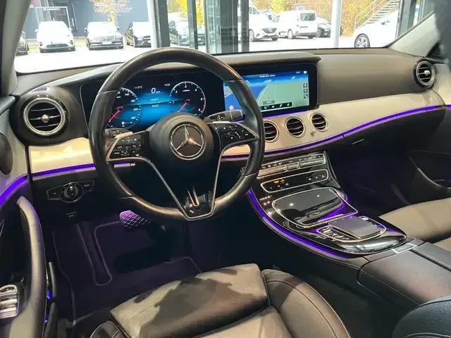 Mercedes-Benz E 220