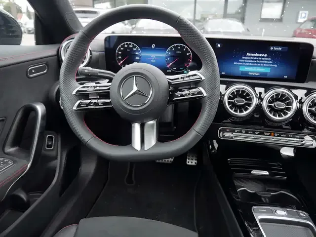 Mercedes-Benz CLA 180