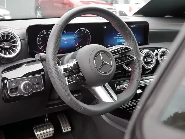 Mercedes-Benz CLA 180