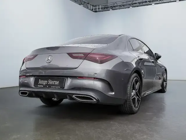 Mercedes-Benz CLA 180
