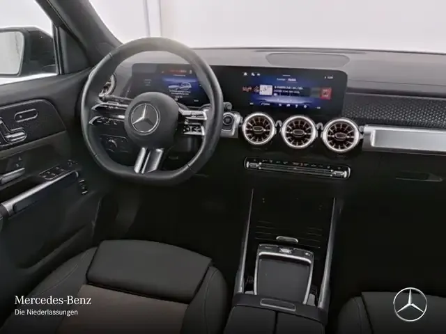 Mercedes-Benz EQB 250