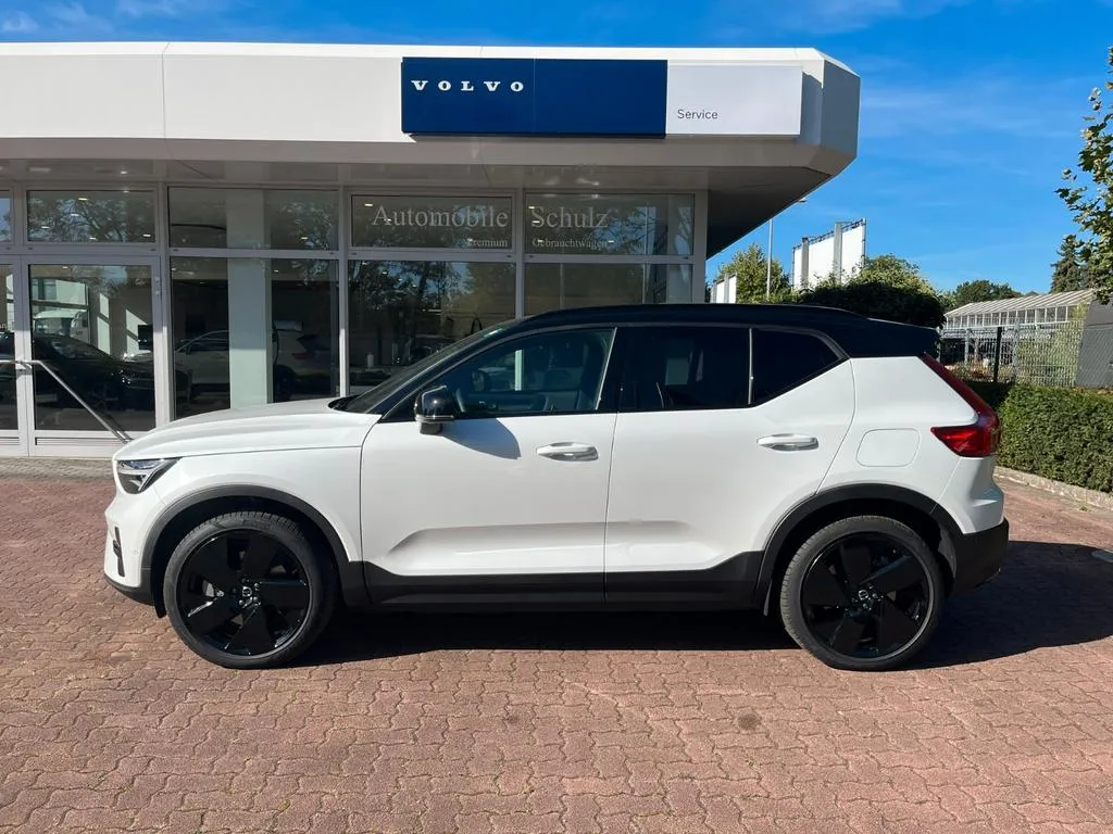 Volvo EX40