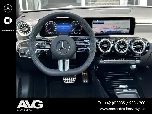 Mercedes-Benz CLA 200