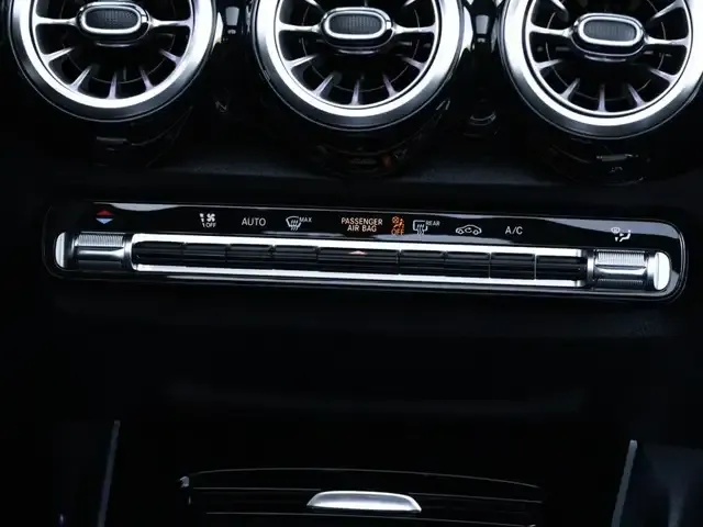 Mercedes-Benz GLB 250