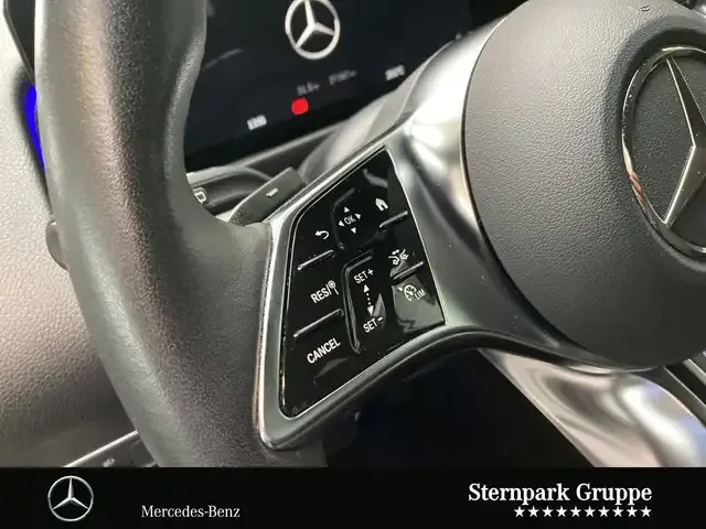 Mercedes-Benz EQB 300