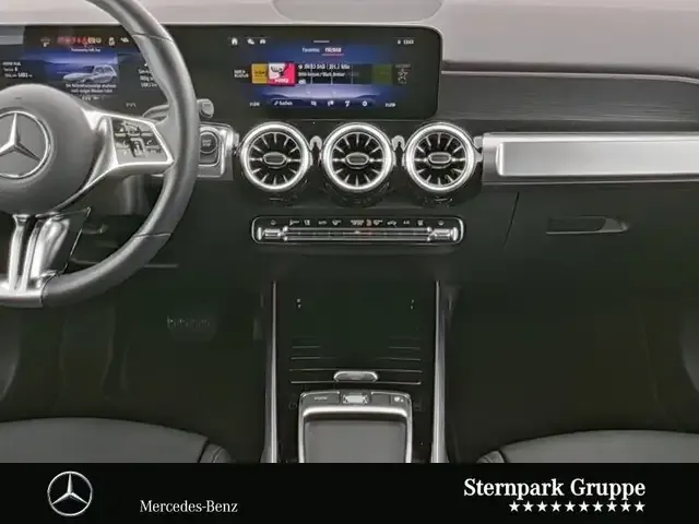 Mercedes-Benz EQB 300