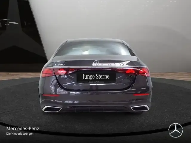 Mercedes-Benz E 200