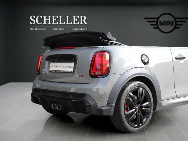 MINI John Cooper Works Cabrio