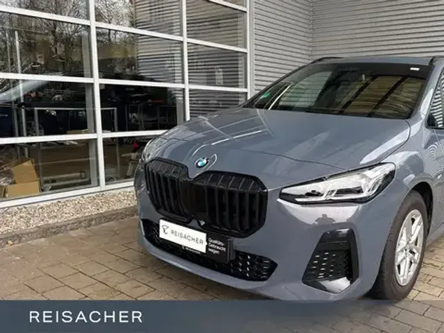 BMW 220