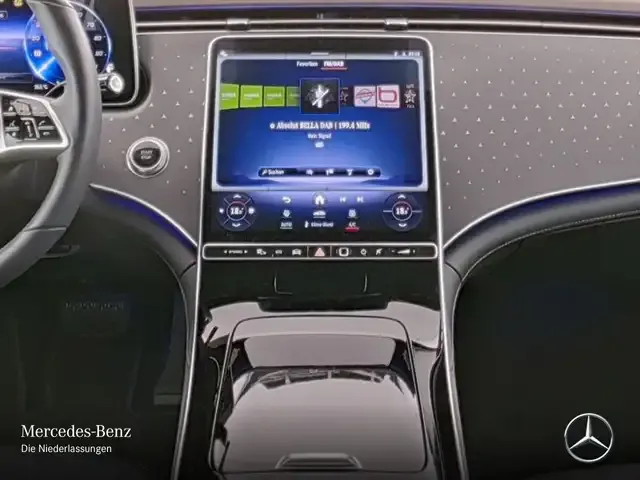 Mercedes-Benz EQE 300