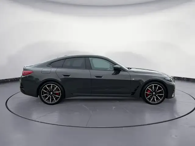 BMW 440