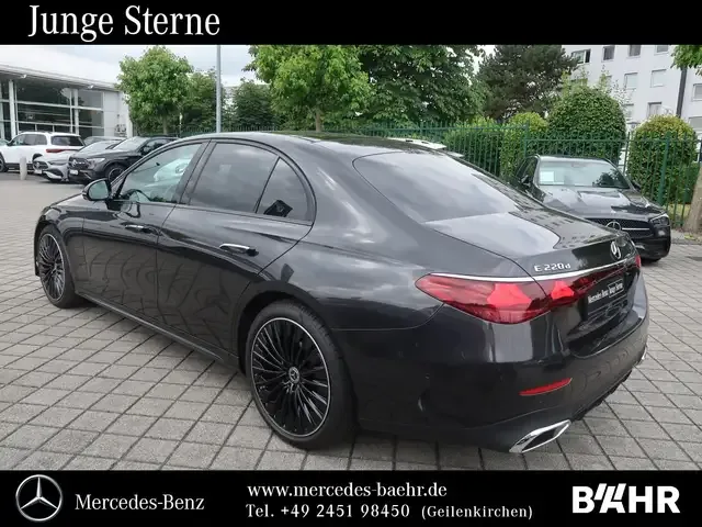 Mercedes-Benz E 220