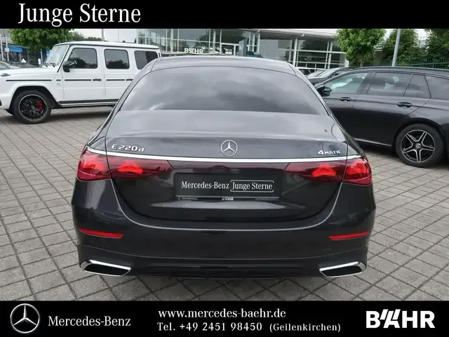 Mercedes-Benz E 220